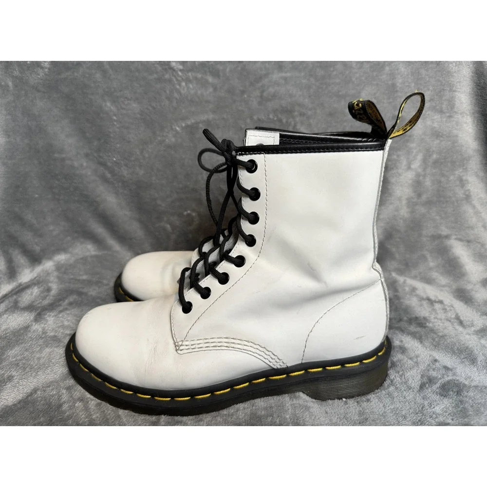 Dr. Martens Boots Womens Size 8 White 1460 Leather Ankle Combat Lace Up Docs - Picture 3 of 15